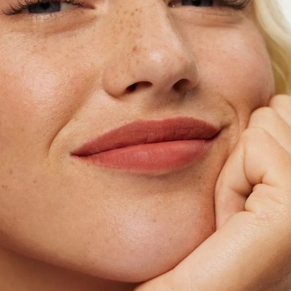 Ilia Lip Sketch Hydrating Pencil NEW Earthen - Picture 5 of 9